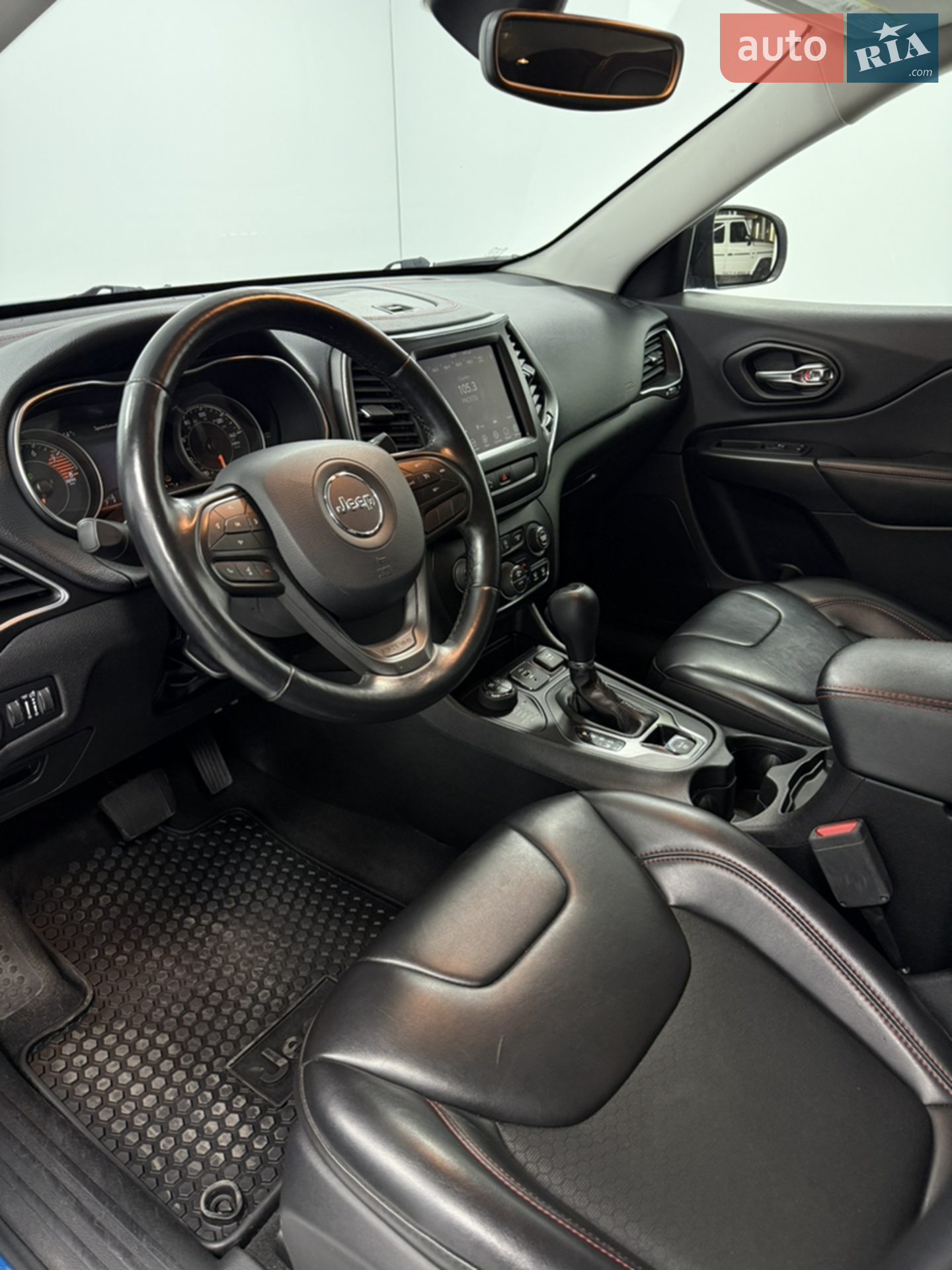 2020 Jeep Cherokee - мініатюра 15