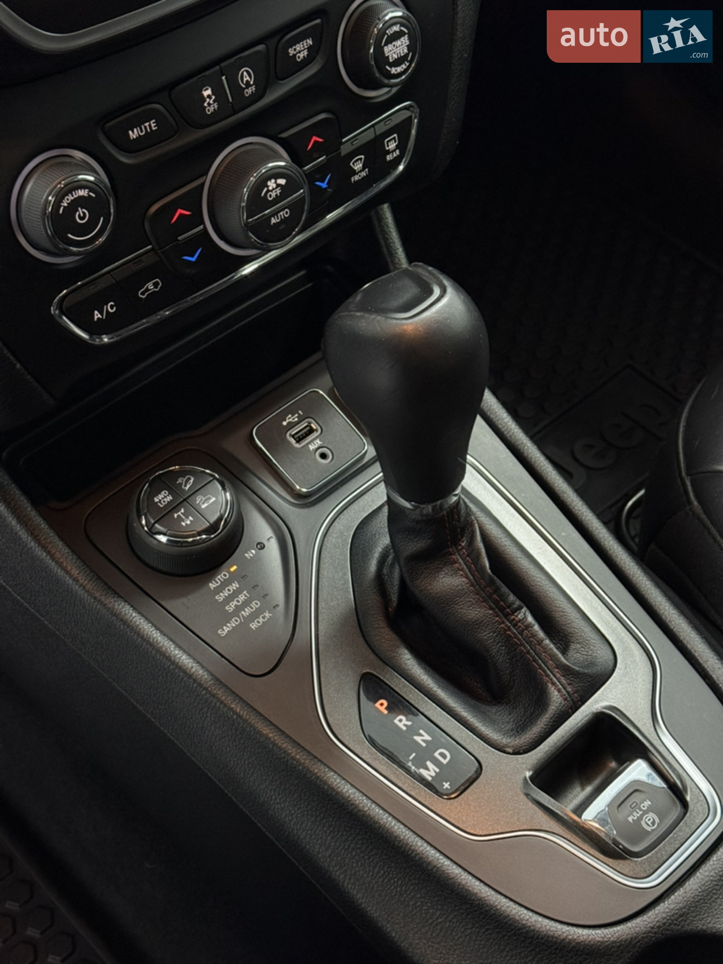 2020 Jeep Cherokee - мініатюра 18