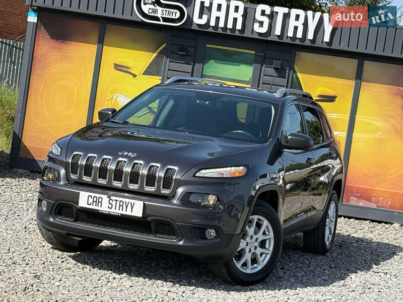 Внедорожник / Кроссовер Jeep Cherokee 2014 в Стрые