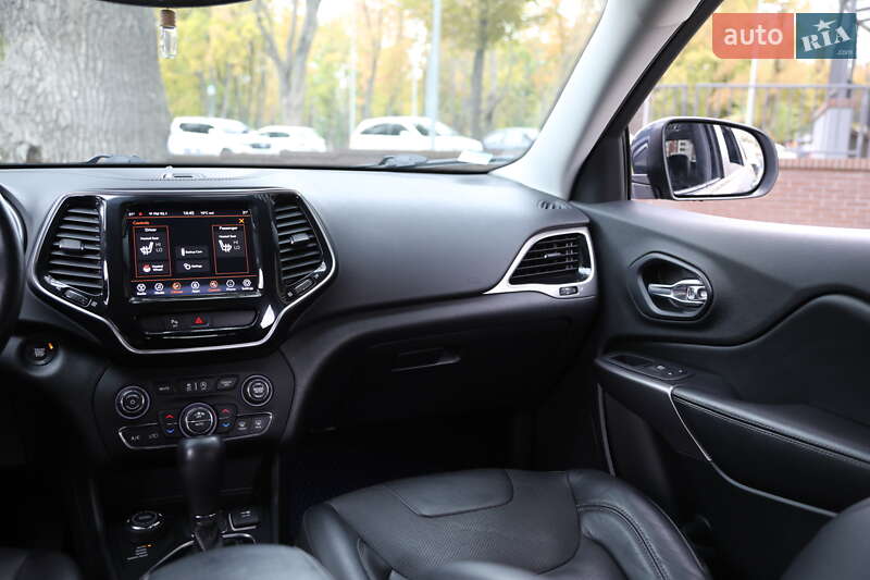 Позашляховик / Кросовер Jeep Cherokee 2019 в Харкові