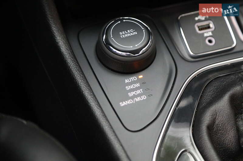 Позашляховик / Кросовер Jeep Cherokee 2019 в Харкові