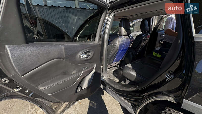 Внедорожник / Кроссовер Jeep Cherokee 2022 в Киеве фото 15 Внедорожник / Кроссовер Jeep Cherokee 2022 в Киеве
