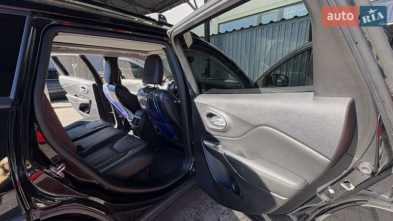 Внедорожник / Кроссовер Jeep Cherokee 2022 в Киеве фото 36 Внедорожник / Кроссовер Jeep Cherokee 2022 в Киеве