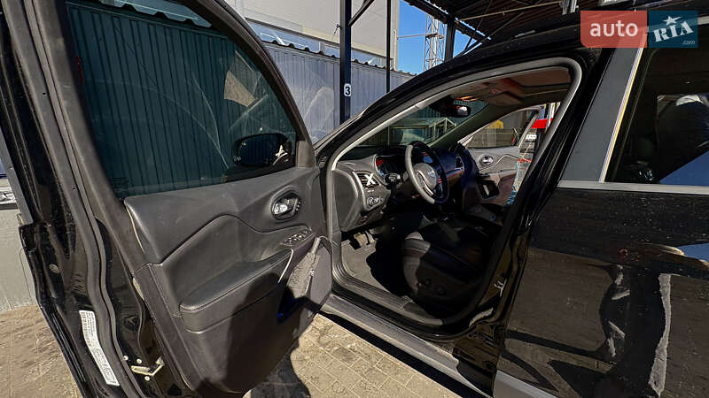 Внедорожник / Кроссовер Jeep Cherokee 2022 в Киеве фото 40 Внедорожник / Кроссовер Jeep Cherokee 2022 в Киеве