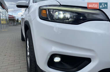 Внедорожник / Кроссовер Jeep Cherokee 2018 в 