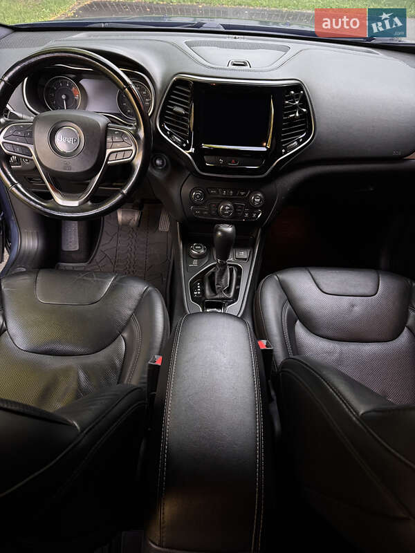 Позашляховик / Кросовер Jeep Cherokee 2019 в Чугуєві