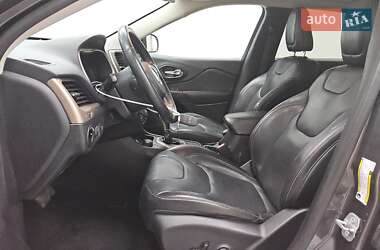 Внедорожник / Кроссовер Jeep Cherokee 2014 в 