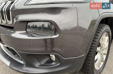 Внедорожник / Кроссовер Jeep Cherokee 2014 в 