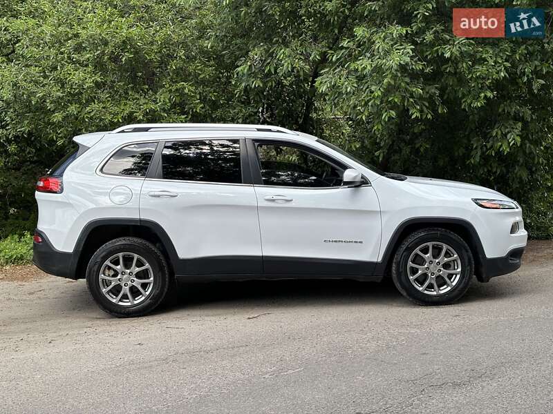 Позашляховик / Кросовер Jeep Cherokee 2017 в Лубнах