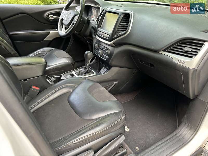 Позашляховик / Кросовер Jeep Cherokee 2017 в Лубнах