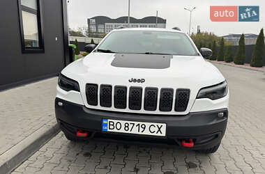 Внедорожник / Кроссовер Jeep Cherokee 2018 в 