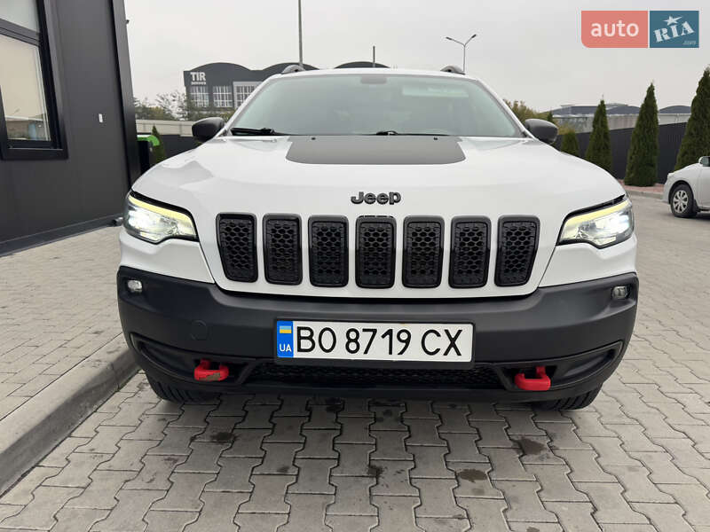 Внедорожник / Кроссовер Jeep Cherokee 2018 в 