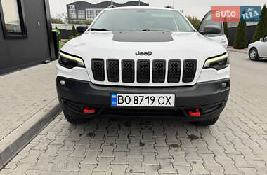 Внедорожник / Кроссовер Jeep Cherokee 2018 в 