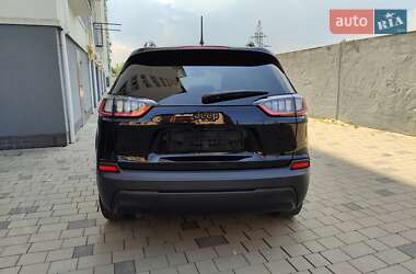 Внедорожник / Кроссовер Jeep Cherokee 2019 в 
