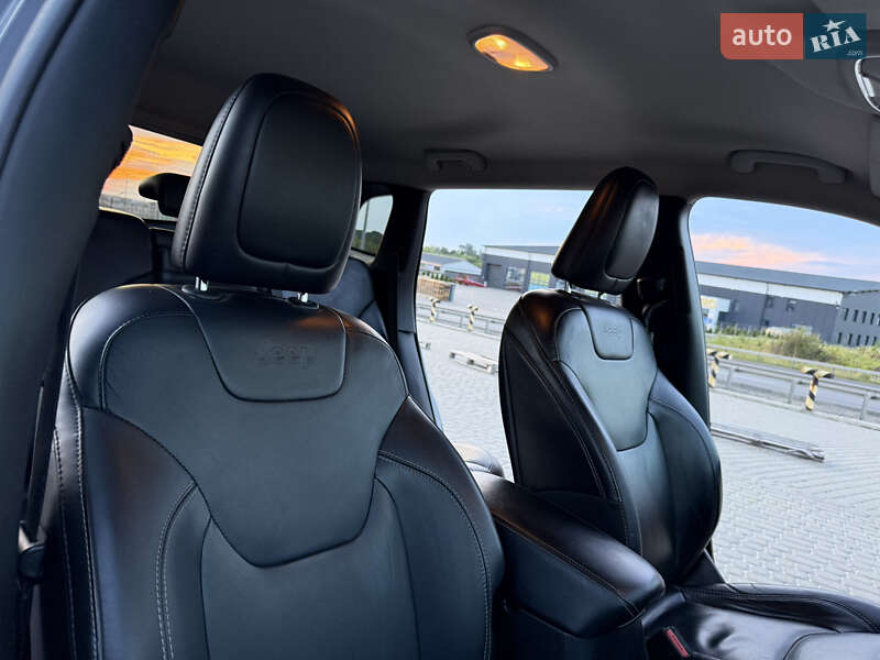 Внедорожник / Кроссовер Jeep Cherokee 2015 в Тернополе фото 39 Внедорожник / Кроссовер Jeep Cherokee 2015 в Тернополе