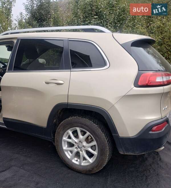 Внедорожник / Кроссовер Jeep Cherokee 2015 в Шумске