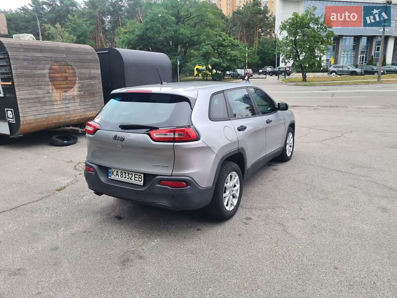 Внедорожник / Кроссовер Jeep Cherokee 2014 в Киеве фото 5 Внедорожник / Кроссовер Jeep Cherokee 2014 в Киеве