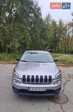 Внедорожник / Кроссовер Jeep Cherokee 2014 в Киеве