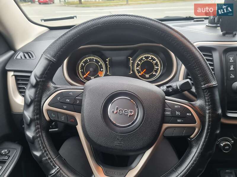 Внедорожник / Кроссовер Jeep Cherokee 2014 в Киеве фото 24 Внедорожник / Кроссовер Jeep Cherokee 2014 в Киеве
