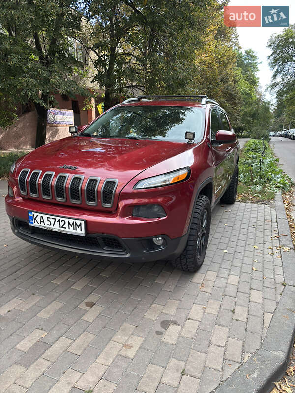 Внедорожник / Кроссовер Jeep Cherokee 2014 в Киеве