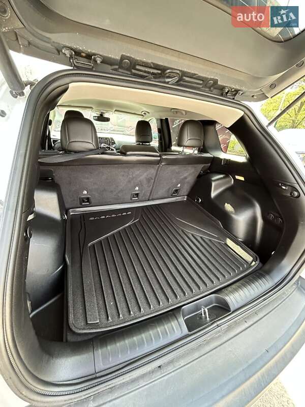 Позашляховик / Кросовер Jeep Cherokee 2018 в Сумах