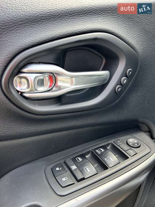 Позашляховик / Кросовер Jeep Cherokee 2018 в Сумах