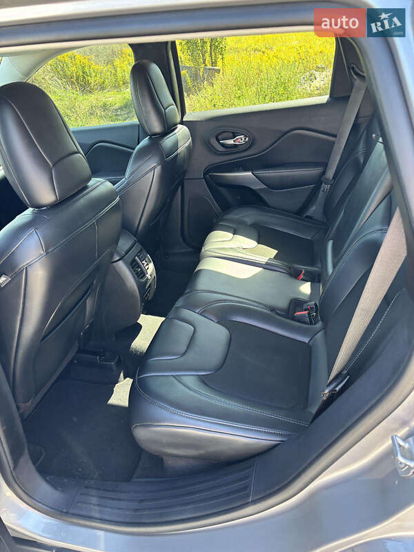 Позашляховик / Кросовер Jeep Cherokee 2020 в Борисполі