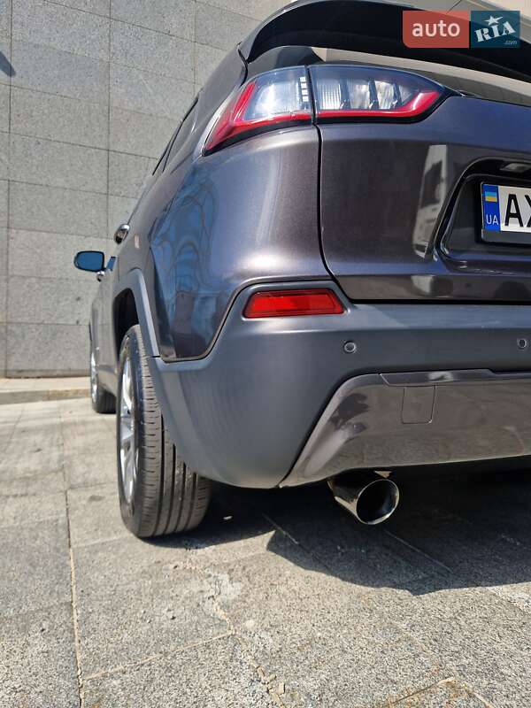 Внедорожник / Кроссовер Jeep Cherokee 2018 в Харькове