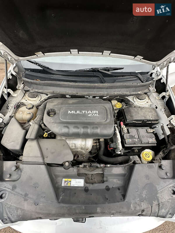 Внедорожник / Кроссовер Jeep Cherokee 2015 в Александровке