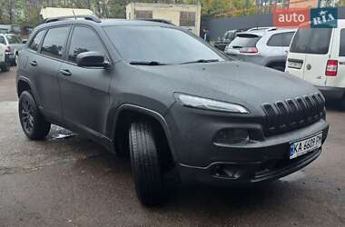 Внедорожник / Кроссовер Jeep Cherokee 2015 в Киеве