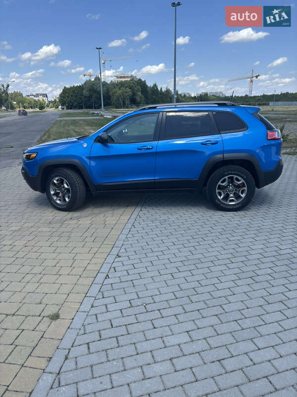 Внедорожник / Кроссовер Jeep Cherokee 2019 в Львове