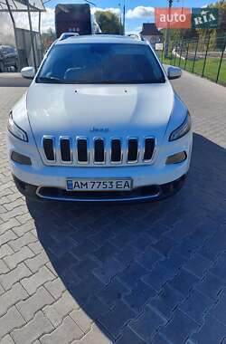 Позашляховик / Кросовер Jeep Cherokee 2014 в  фото 4 Позашляховик / Кросовер Jeep Cherokee 2014 в