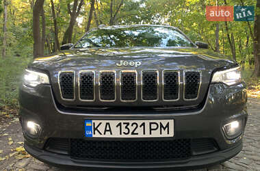 Внедорожник / Кроссовер Jeep Cherokee 2019 в Киеве