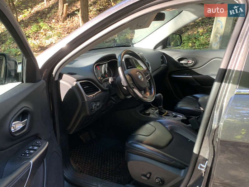 Внедорожник / Кроссовер Jeep Cherokee 2019 в Киеве фото 5 Внедорожник / Кроссовер Jeep Cherokee 2019 в Киеве