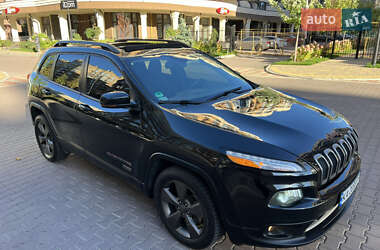 Внедорожник / Кроссовер Jeep Cherokee 2016 в 