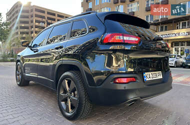 Внедорожник / Кроссовер Jeep Cherokee 2016 в 