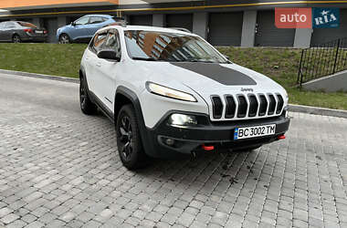 Внедорожник / Кроссовер Jeep Cherokee 2016 в Виннице