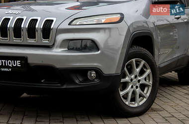 Внедорожник / Кроссовер Jeep Cherokee 2016 в 