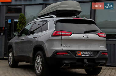 Внедорожник / Кроссовер Jeep Cherokee 2016 в 