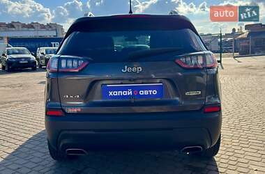 Внедорожник / Кроссовер Jeep Cherokee 2018 в 