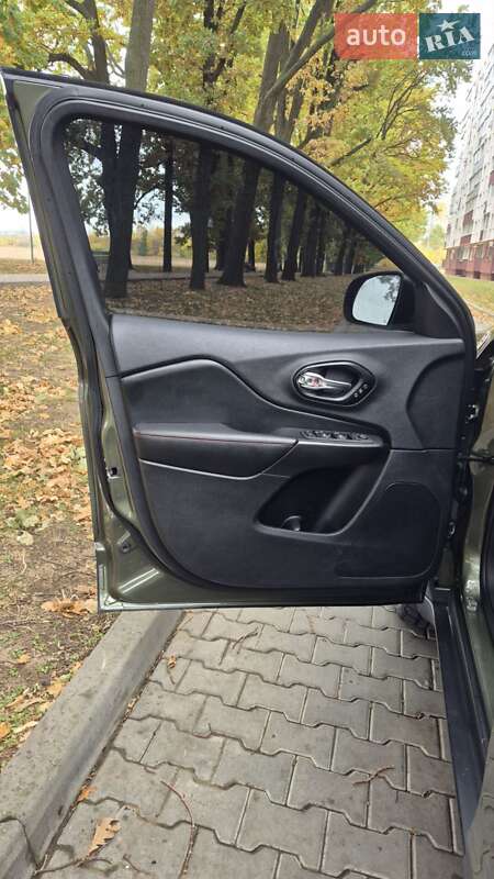 Внедорожник / Кроссовер Jeep Cherokee 2021 в Полтаве фото 23 Внедорожник / Кроссовер Jeep Cherokee 2021 в Полтаве