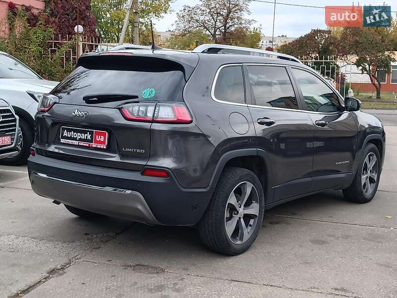 Внедорожник / Кроссовер Jeep Cherokee 2018 в Харькове