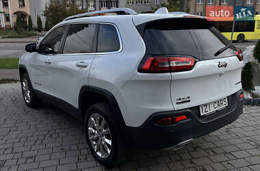 Позашляховик / Кросовер Jeep Cherokee 2016 в 