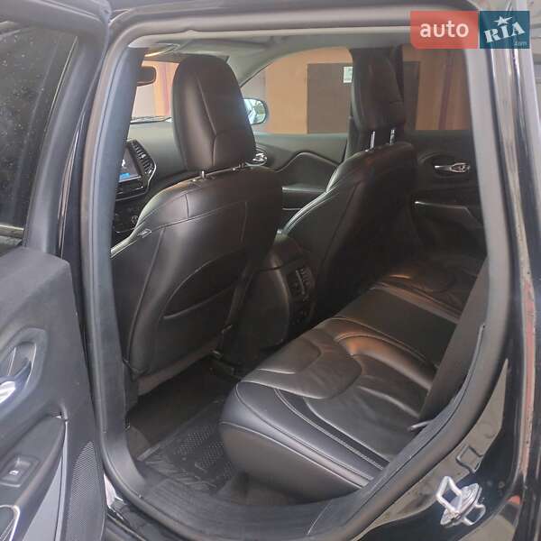 Внедорожник / Кроссовер Jeep Cherokee 2019 в Ивано-Франковске фото 11 Внедорожник / Кроссовер Jeep Cherokee 2019 в Ивано-Франковске