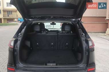 Внедорожник / Кроссовер Jeep Cherokee 2019 в 