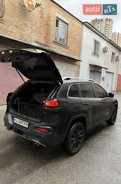 Внедорожник / Кроссовер Jeep Cherokee 2014 в 