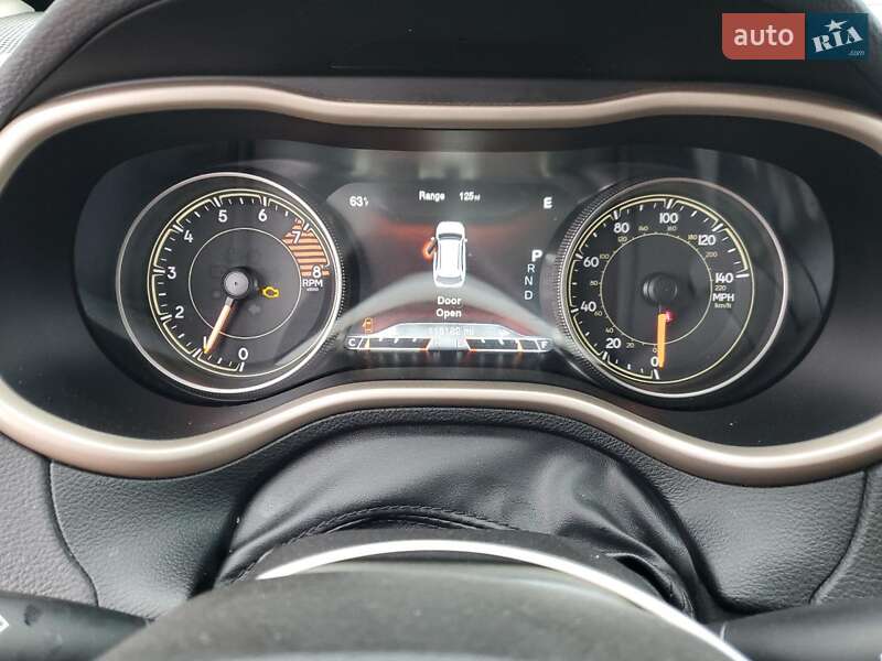 Внедорожник / Кроссовер Jeep Cherokee 2016 в Полтаве