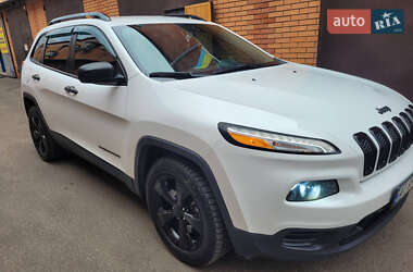Внедорожник / Кроссовер Jeep Cherokee 2016 в Киеве