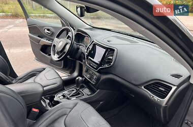 Внедорожник / Кроссовер Jeep Cherokee 2021 в 