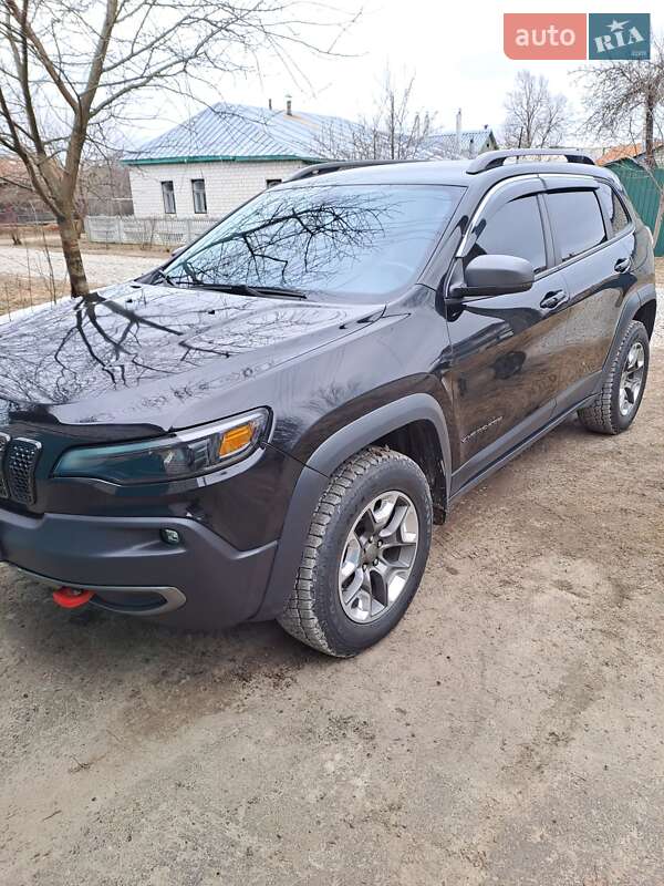 Внедорожник / Кроссовер Jeep Cherokee 2019 в Шостке